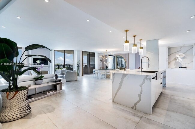 Photo - 488 NE 18th St Unidad 508