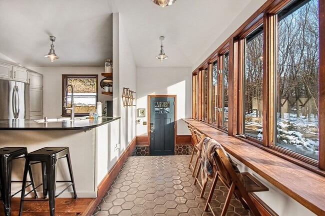 Photo - 704 24th Ave