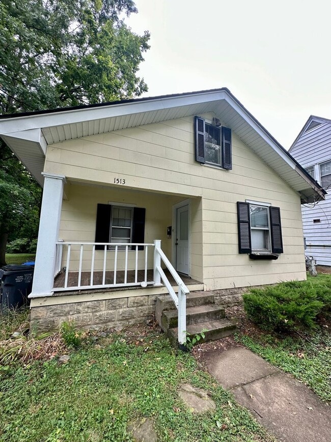 1513 Elizabeth St