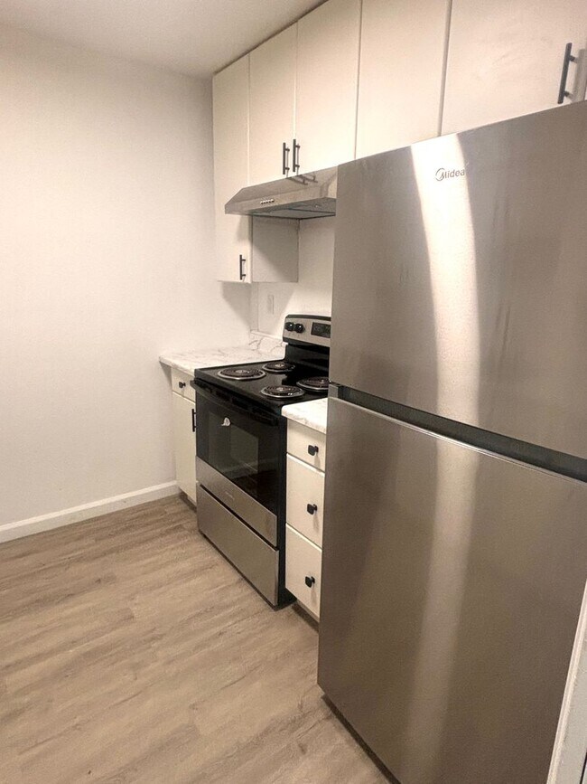 Photo - Stylishly Remodeled 2-Bedroom Gem in Redwood City Unit 6