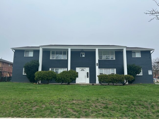Building Photo - 751 Kingsford Rd Unit A