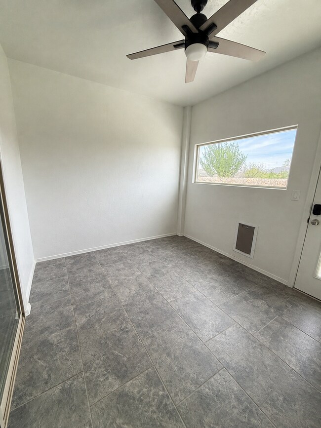 5856 Organ Peak Dr
