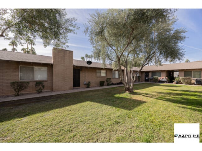 Building Photo - Experience Elevated Living in This Fully Remodeled 2/1 patio Home in the Heart of Tempe, Where Moder