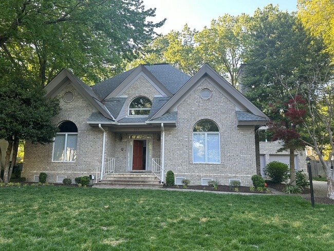 HUNTERS GLEN - HUNTERS GLEN House