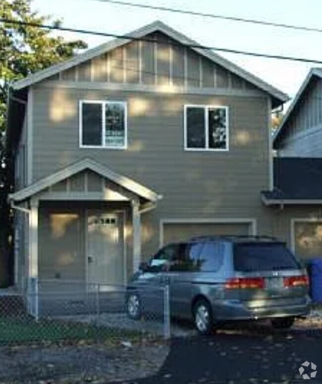 Building Photo - 1988 Evergreen Ave NE Rental