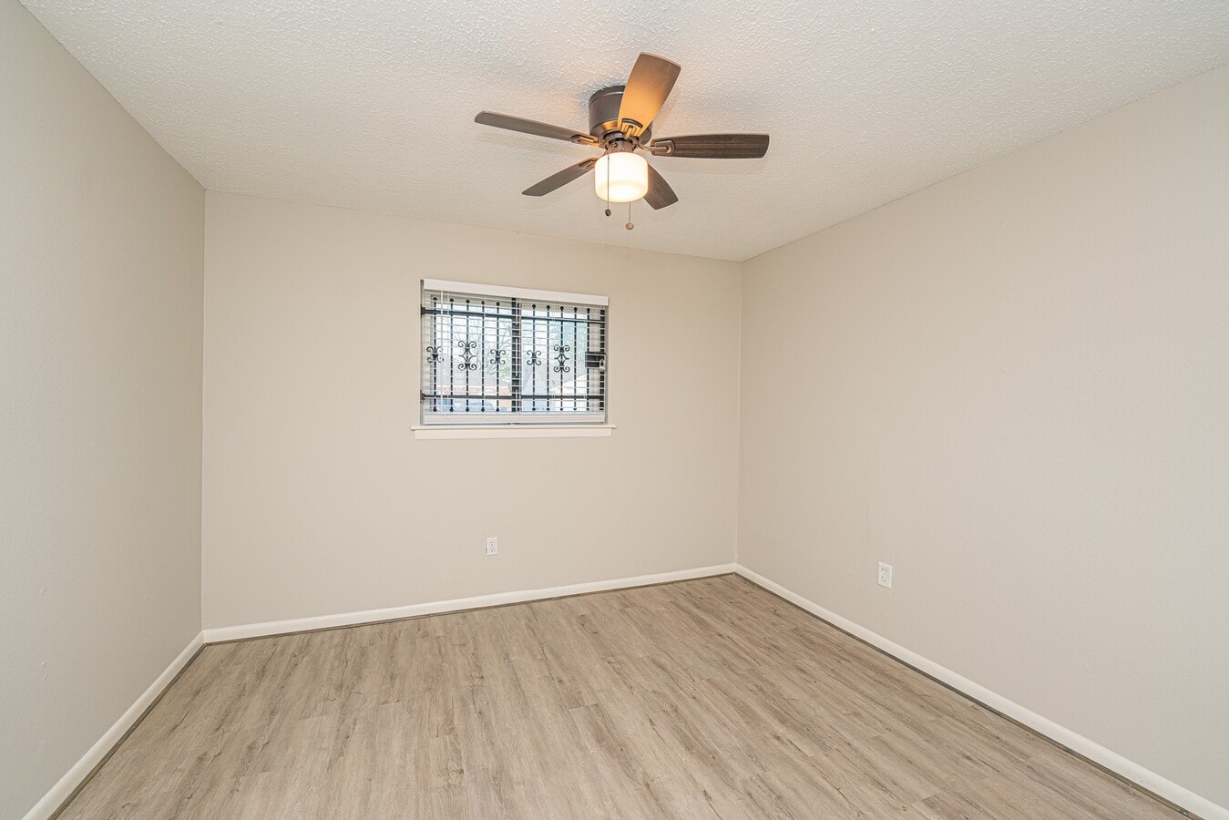 Photo - 8124 Beech Cove Ln
