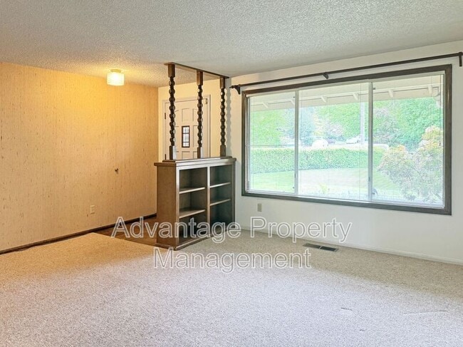 Photo - 2350 NW Green Cir