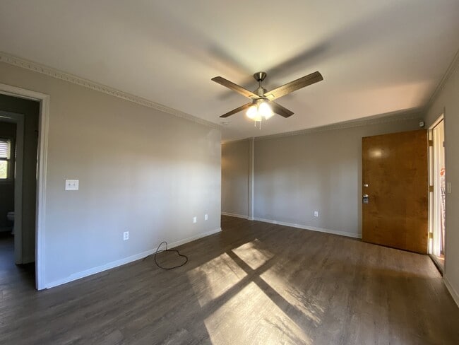 Photo - 2 Bedroom | 1 Bathroom | Walk to Downtown Simpsonville | Available Now