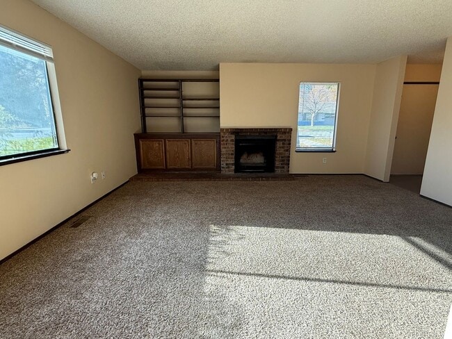 Photo - 925 Gellatly St Unit 1