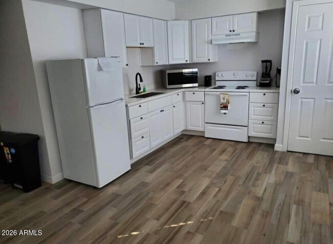 Photo - 2912 E Roeser Rd Unit 1