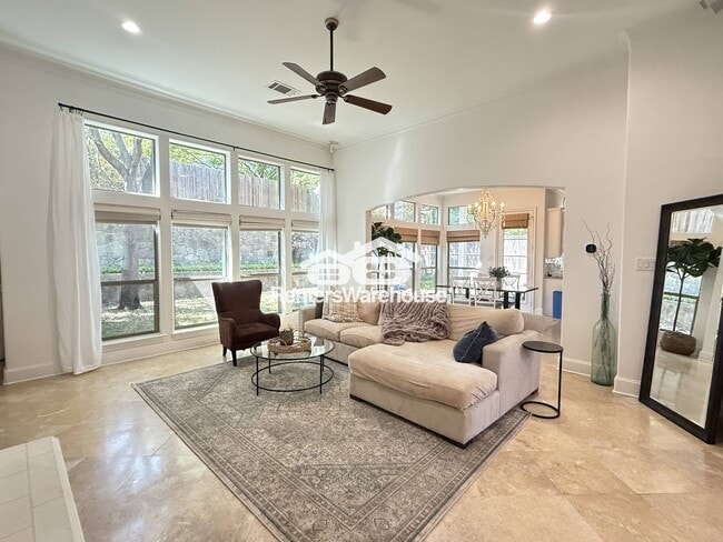 Photo - 1007 Drake Dr House