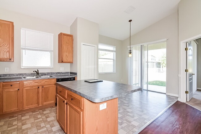 Photo - 9252 Zincoe Ln