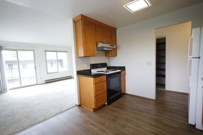 Photo - Bitter Lake Apartments