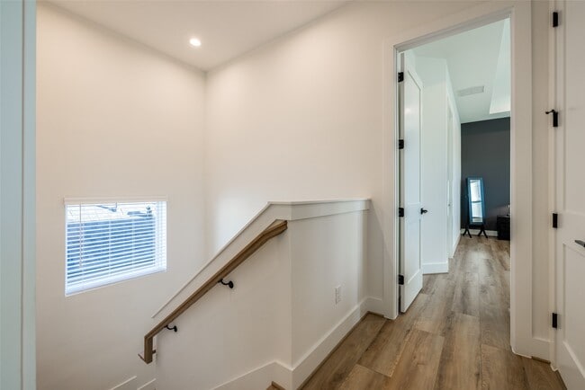 Photo - 412 N Nagle St