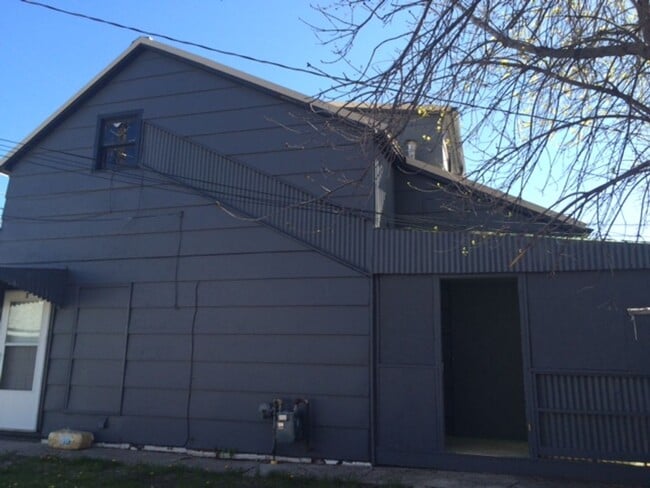 Photo - 612 13th St S Unit 4