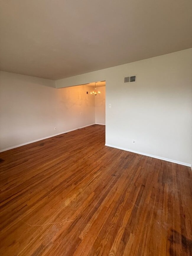 Photo - Charming 2-Bedroom Duplex with Modern Upda...