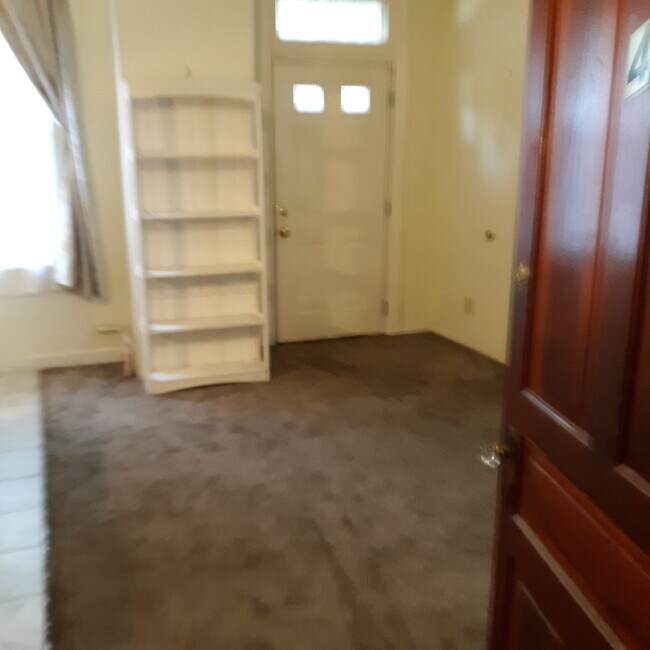 Photo - 2350 Rohs St Unidad 4