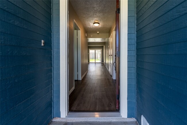 Photo - 2027 Alabama St