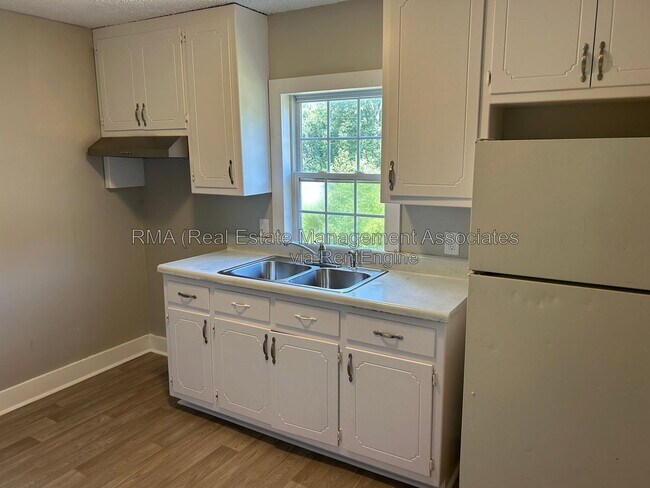 Photo - 247 Spring St