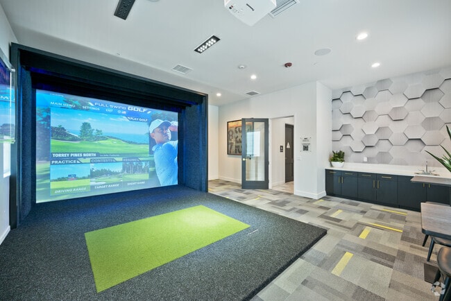 San Carlo Townhomes - Golf Simulator