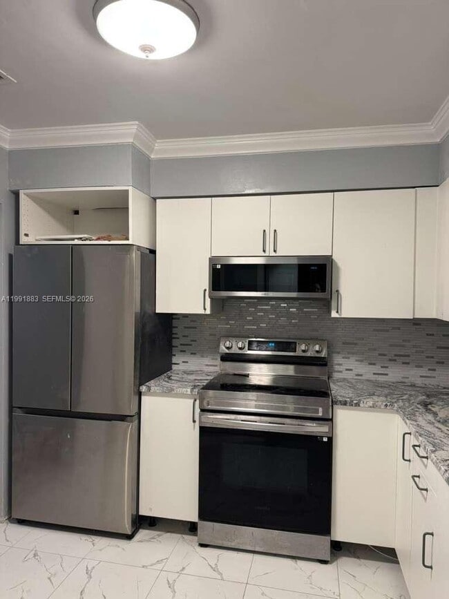 Photo - 6610 Johnson St