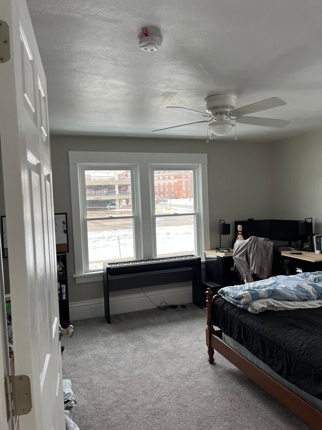 Photo - 1227 W 22nd St