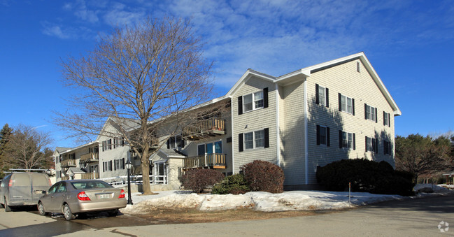 Meadow Park Apartments - Meadow Park Apartments