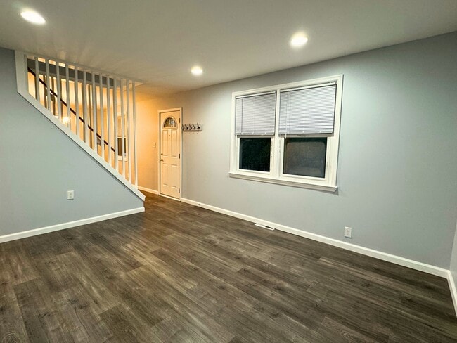 Photo - 2909 Duncan Ln