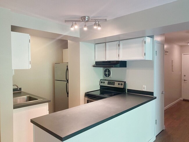 Photo - 2020 Building