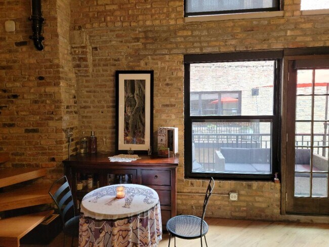 Photo - 226 N Clinton St