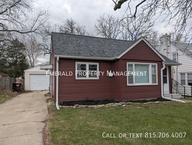 Building Photo - 1407 25th St