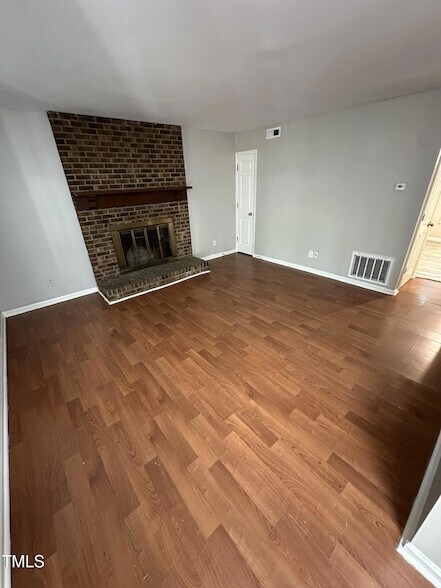 Building Photo - 925 Hearthridge Ct Unit A