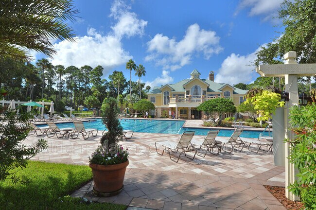 Photo - 630 Broadoak Loop