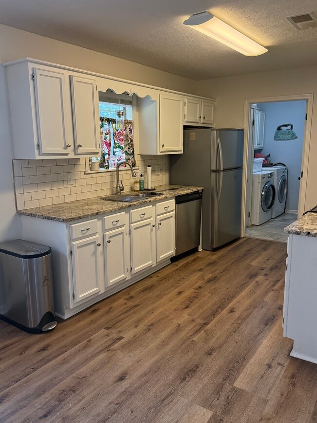 3 Jennifer Ct