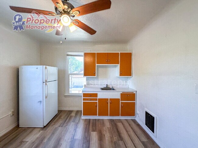Photo - 1816 W State St Unidad #3