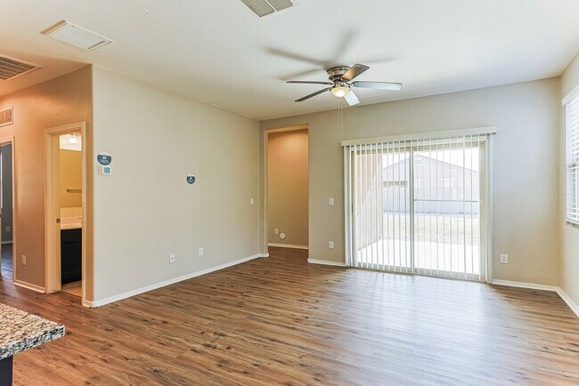 Photo - 42087 W Balsa Dr