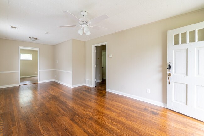 Photo - 4107 Owen Rd