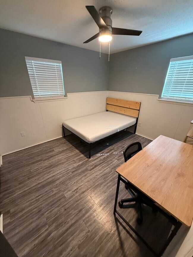 Photo - PRE LEASING for fall 2026! 4/2 by LCU!