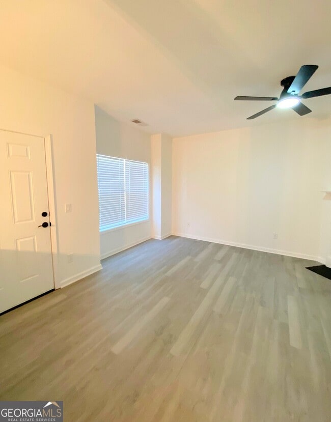 Photo - 255 Morgan Rd