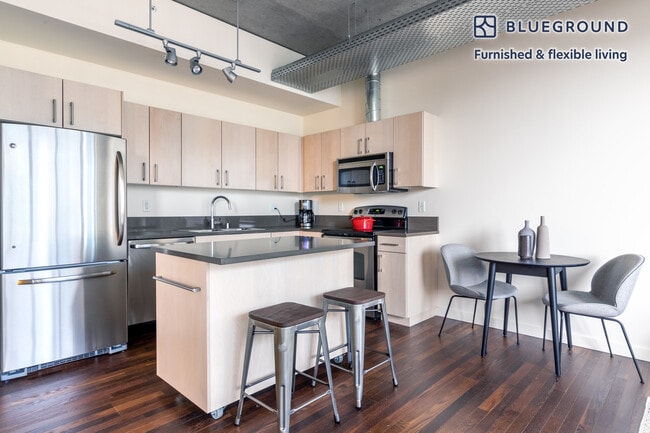 Photo - 520 Occidental Ave S Unit FL7-ID13