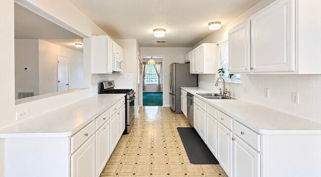 11014 Malden Dr