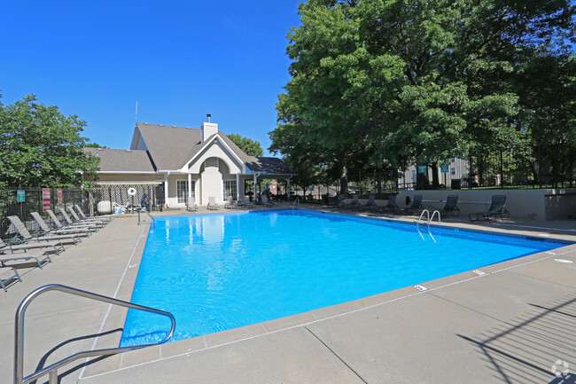 Wyncroft Hill Apartments - Olathe, KS | ForRent.com