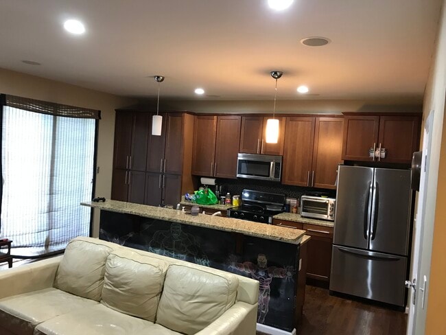 Main Living room/kitchen