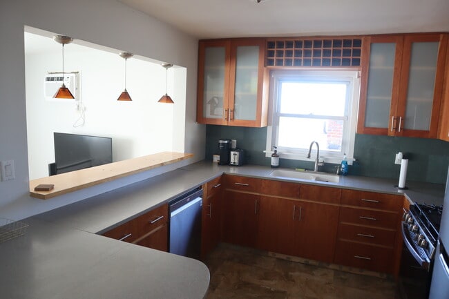 Photo - 1404 45th St Unit 2