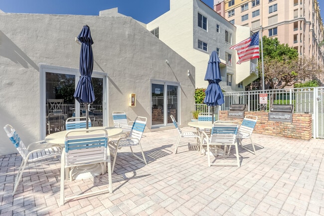 Photo - 2850 NE 14th Street Causeway Unit 308b