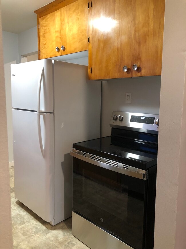 Photo - 903 W 10th St