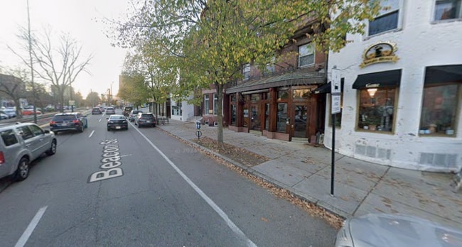 Building Photo - 1402 Beacon St Unit C-3