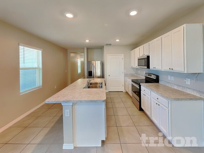 Photo - 4447 Blue Rock Dr