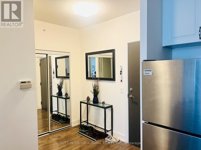 Photo - 68 Merton St Unité 503