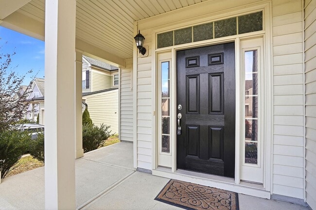 Photo - BEAUTIFUL single-Family home with $500 towards first month's rent- 2-Car Garage | Community Pool ...